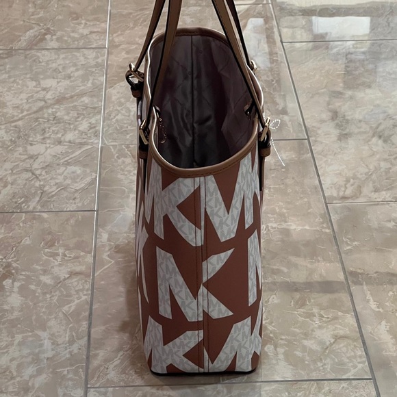 Michael Michael Kors Jet Set MD Carryall Tote Bag. NWT - Picture 3 of 11